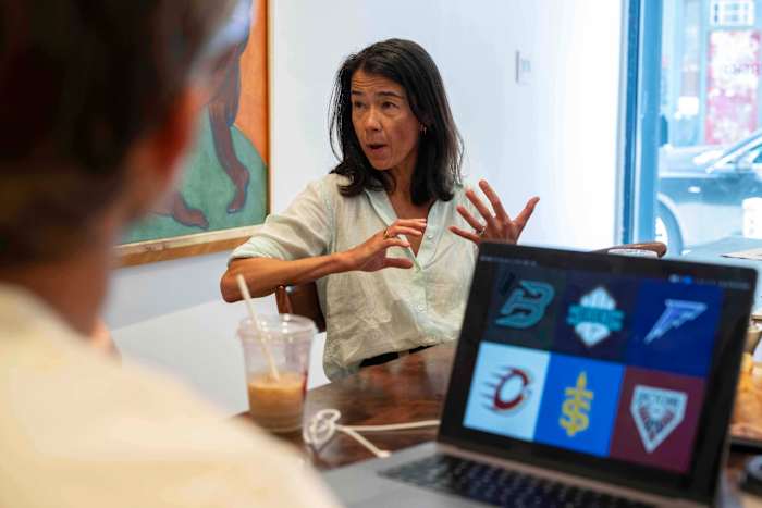 'Je plant je merkvlag': de kracht van merkopbouw in de dames sportboom