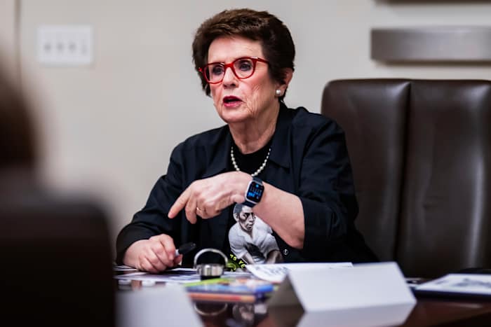 Jonge spelers hebben vragen. Bij de US Open heeft Billie Jean King altijd antwoorden