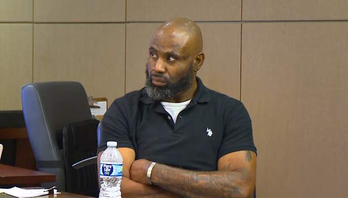 Jury Toont grafische plaats delict foto's in het ophalen van de mens die beschuldigd is van het doden van geliefde HEB -medewerker