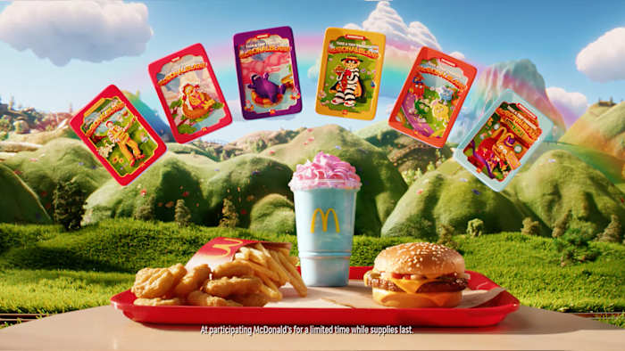 McDonald's brengt klanten terug naar McDonaldland met nostalgische volwassen happy maaltijd