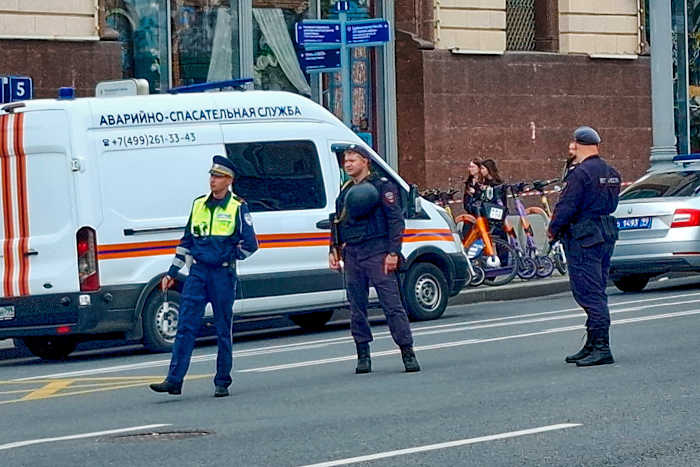 Minstens 1 doden in explosie in Moskou winkelcentrum, 3 gewond