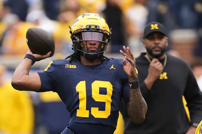 Nr. 14 Michigan Namen eerstejaars Bryce Underwood zijn startende quarterback in opener tegen New Mexico