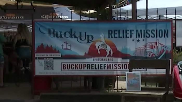 Overlevenden van overstromingen in niet -opgenomen gebieden dankbaar voor fondsenwerving nadat ze worstelden om hulp te ontvangen