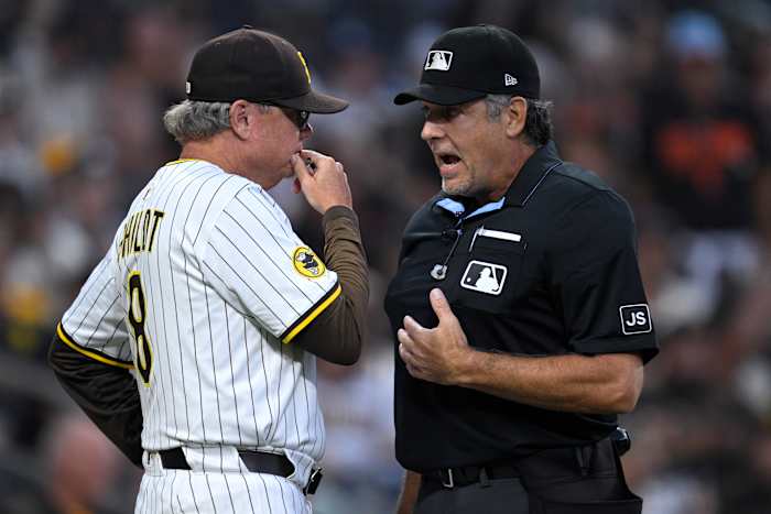 Padres 'Bogaerts verliest Homer over fan-interferentie-oproep, manager Mike Shildt uitgeworpen in 4-3 verlies