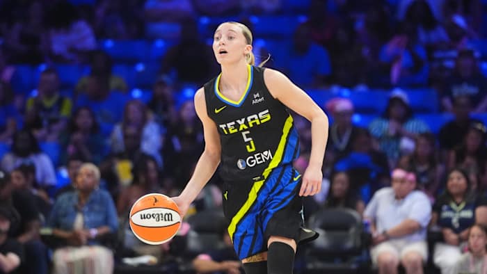 Paige Bueckers scoort 44 punten, vestigt het WNBA -rookie -record in het verlies van Dallas Wings