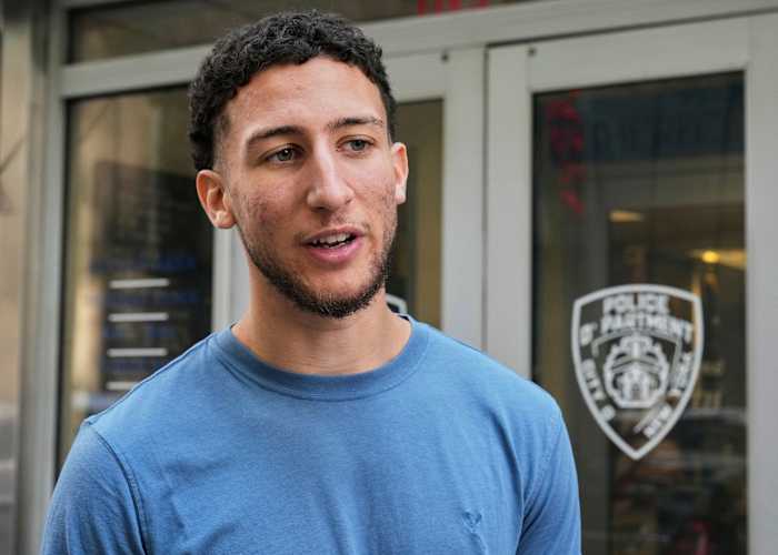 Pro-Palestijnse demonstranten zeggen dat ze werden aangevallen door Egyptische functionarissen. Nu worden ze geconfronteerd