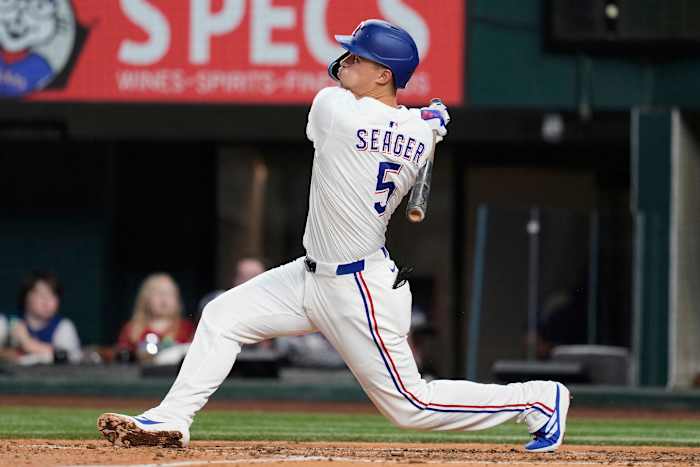 Rangers krijgen trio van 3-run homers en Seager gaat diep in 20-3 Blowout of Angels