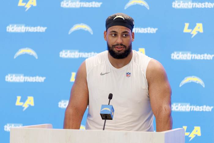 Rashawn Slater van Chargers lijdt seizoensgebonden beenblessure weken na contractverlenging