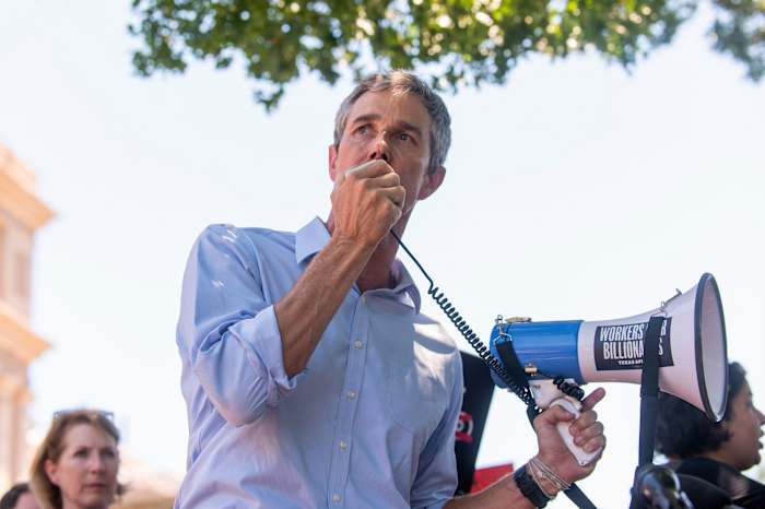Rechter blokkeert Beto O'Rourke van financieel ondersteunende Texas Democraten die de staat hebben verlaten