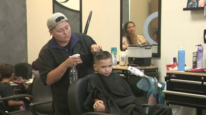 San Antonio Salon biedt gratis back-to-school kapsels voor kinderen