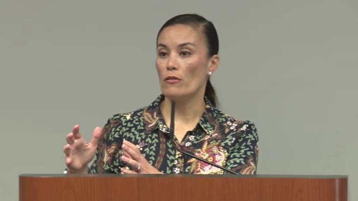 San Antonio burgemeester Gina Ortiz Jones houdt nieuwsconferentie over project Marvel