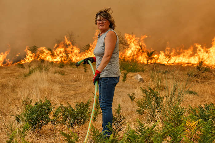 Spanje, Portugal en Griekenland vechten bosbranden, omdat hittegolf naar verwachting dagenlang zal duren