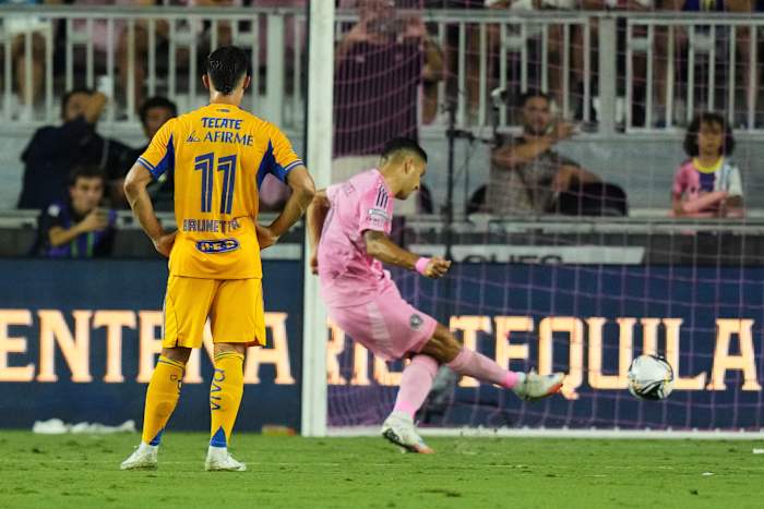 Suarez scoort tweemaal, Inter Miami overwint de afwezigheid van Messi om Tigres met 2-1 te verslaan in Leagues Cup