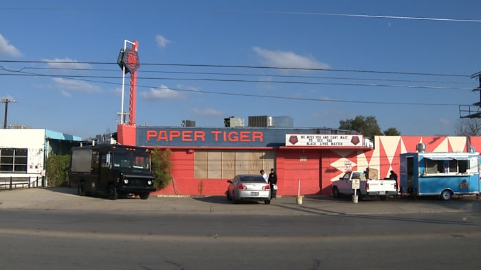 Texas Ag Ken Paxton klaagt de St. Mary's Strip Music Venue aan over pistoolbeleid