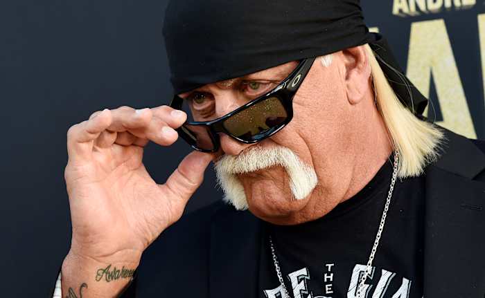 Tientallen verzamelen zich in Florida Church voor de begrafenisdienst van Hulk Hogan