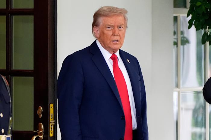 Trump -administratie trekt de veiligheidsmachtigingen in van 37 huidige en voormalige overheidsfunctionarissen