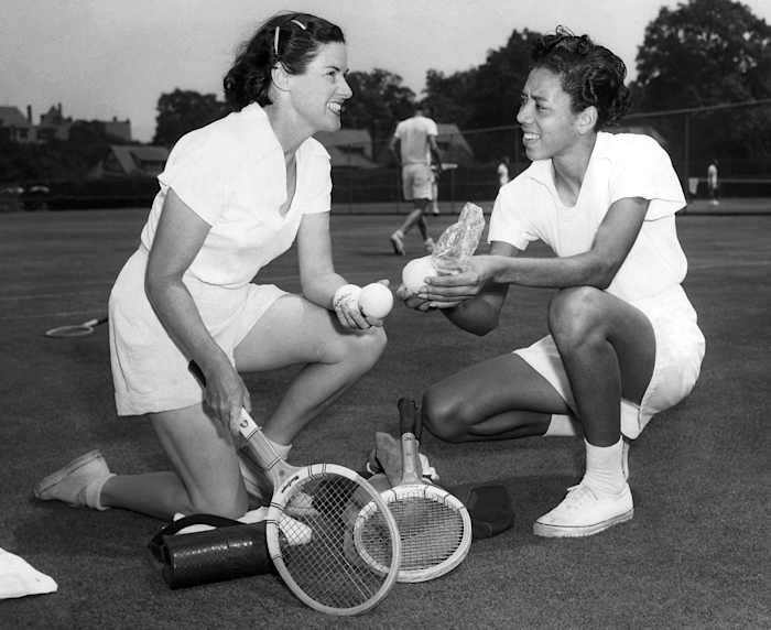 US Open Honours Althea Gibson voor het breken van de kleurenbarrière in tennis 75 jaar geleden