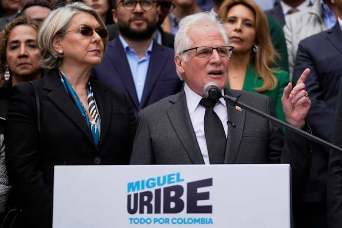 Vader van de gedode Colombiaanse kandidaat Miguel Uribe lanceert presidentiële bod