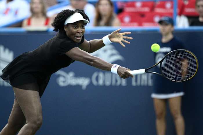 Venus Williams ontvangt een wildcard-inzending met Reilly Opelka om gemengd doubles te spelen bij de US Open