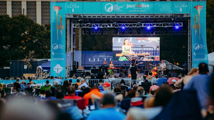 Vier jazzmuziek tijdens de 42e jaarlijkse Jazz'salive Festival in september