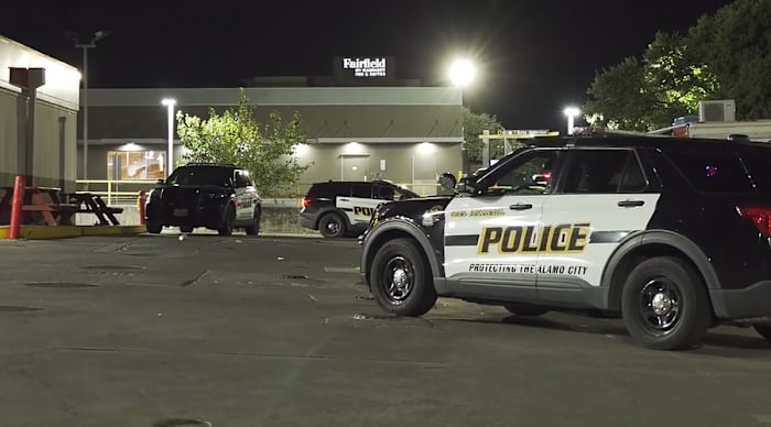 Voetganger gedood in hit-and-run crash aan de noordwestkant, zegt SAPD