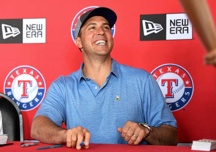 Voormalig MLB -ster Mark Teixeira kondigt een bod aan voor de Amerikaanse stoel in Texas