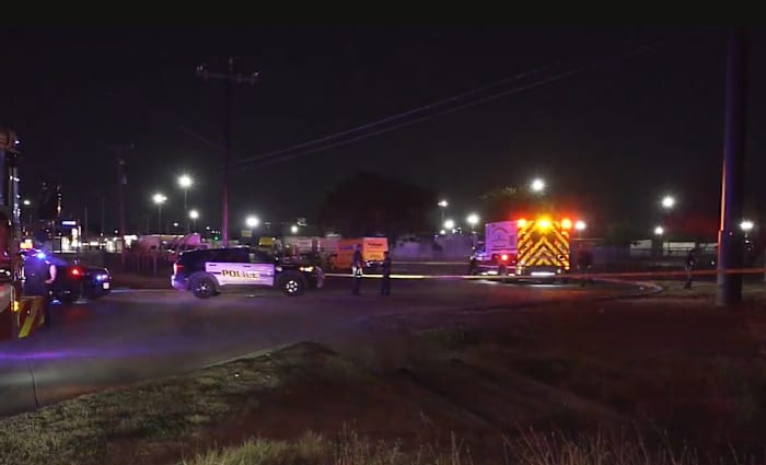 Vrouw in het ziekenhuis opgenomen nadat hij meerdere keren aan de oostkant is neergeschoten, zegt Sapd