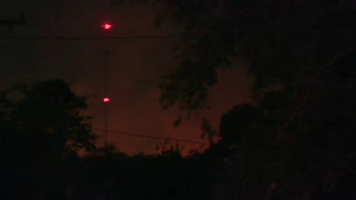 Vuur groeit tot 300+ hectare in South Bexar County, terwijl bewoners opdracht hebben opgedragen te evacueren, zeggen ambtenaren