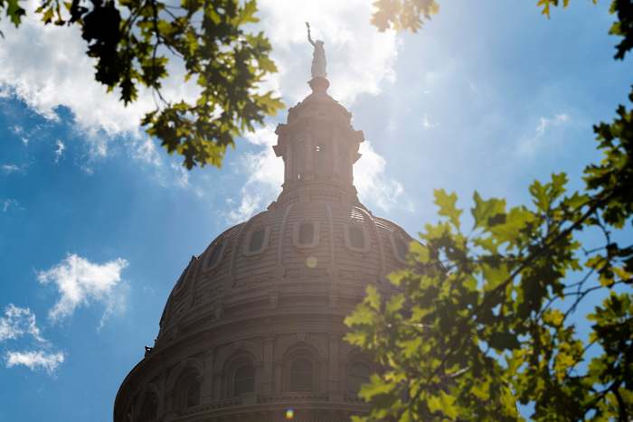 Wetsvoorstel dat slachtoffers van sekshandel beschermt tegen sommige strafrechtelijke vervolging passeert de senaat
