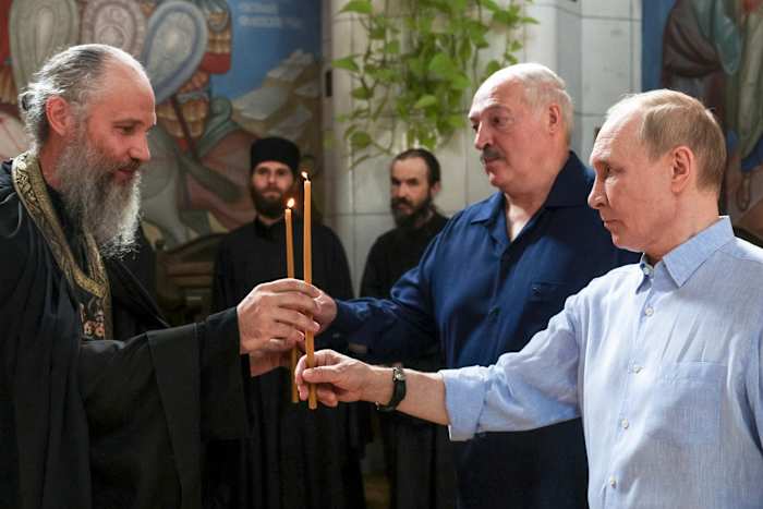 Wit -Rusland Journalist wordt veroordeeld voor verraad en 10 jaar gevangengezet terwijl het optreden tegen afwijkende mening doorgaat