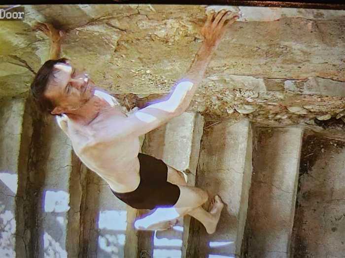 Zoek naar de barschieter die 4 heeft gedood, is de hoogste prioriteit van Montana, zegt gouverneur