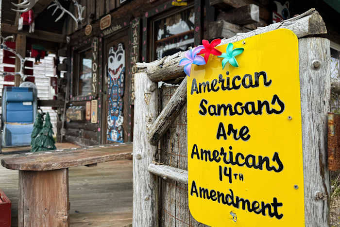 10 Alaskanen geboren in Amerikaan Samoa pleiten niet schuldig aan de stemzaak die burgerschapskwesties benadrukken