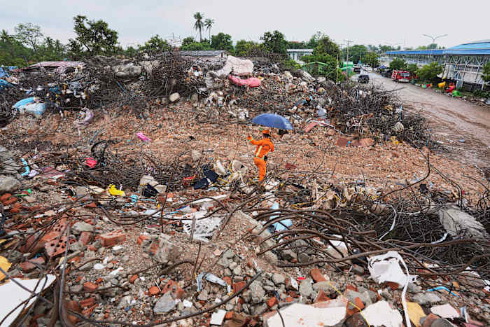 AP -bezoek aan Myanmar benadrukt zijn strijd om opnieuw op te bouwen na een aardbeving terwijl een burgeroorlog woedt