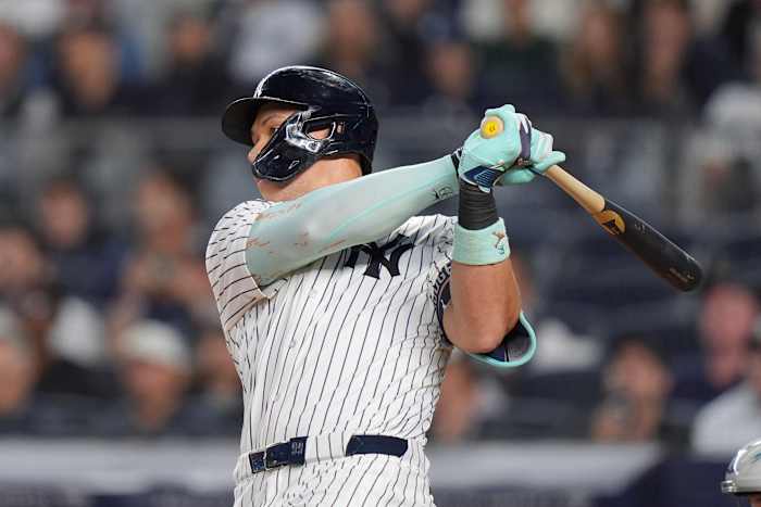 Aaron Judge raakt 359e carrière -homer, Passing Hall of Famer Yogi Berra voor de 5e in de geschiedenis van Yankees