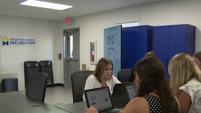 Alamo Heights High School Entrepreneurs plannen een gezonde soda -pitch voor San Antonio Startup Week