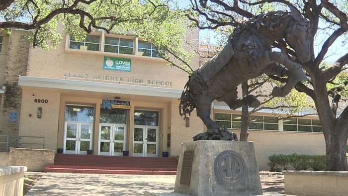 Alamo Heights ISD installeert 'Bell-to-Bell' mobielverbod op de middelbare schoolcampus