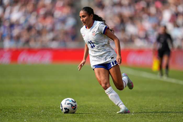 Alyssa Thompson sluit zich aan bij Chelsea in de laatste grote geldbeweging in damesvoetbal