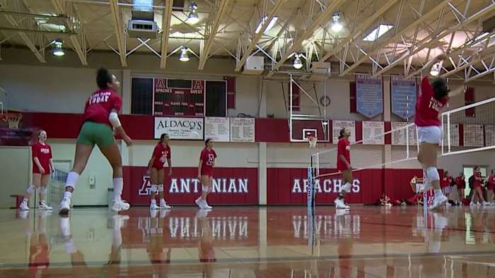 Antonian Volleyball klopt op de deur van het toevoegen van zesde staatskampioenschap aan trofee -case