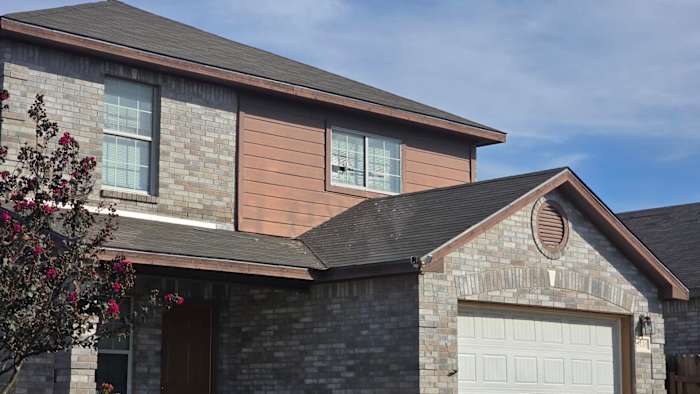 Autoriteiten ID Teen -chauffeur dodelijk geschoten voordat ze crashen in Northeast Side Neighborhood