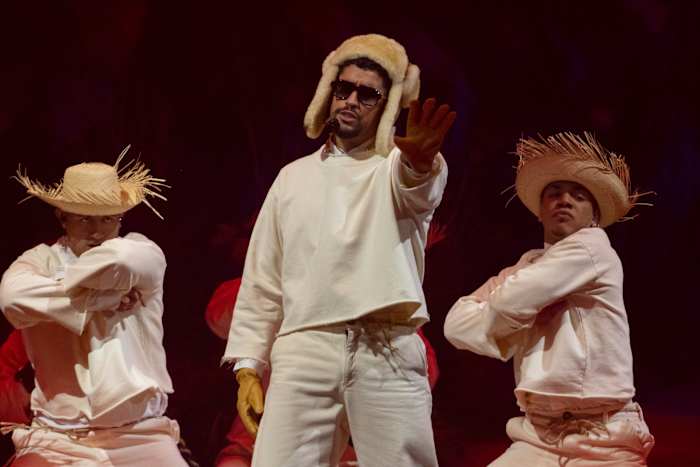 Bad Bunny neemt afscheid van Puerto Rico in een laatste concert na een historische residentie