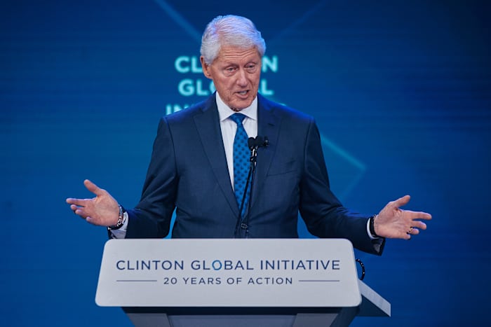 Bill Clinton beschouwt het Clinton Global Initiative van dit jaar als een 'contragewight' om bezuinigingen te helpen