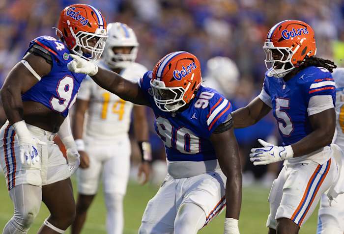 Brendan Bett van Florida zegt dat spugen op tegenstander 'een vreselijke fout' was die 'niet meer zal gebeuren'