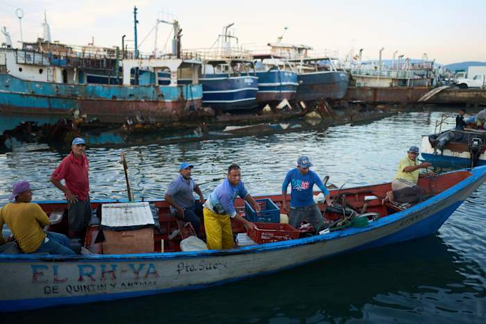 De Amerikaanse militaire staking voor de kust van Venezuela verstoort het leven in arme vissersgemeenschappen