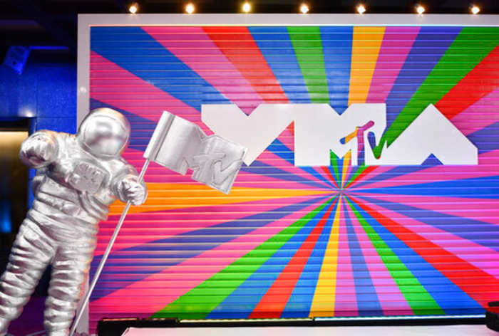 De MTV Video Music Awards zijn terug. Taylor Swift en Beyoncé gaan tegen elkaar. Wie zal winnen?