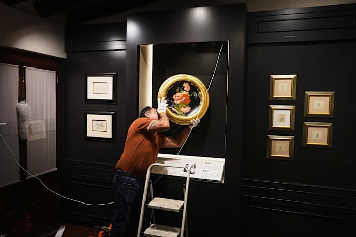 De familie Kahlo opent de deuren van hun huis en nodigt bezoekers uit aan Frida's geliefde kelder