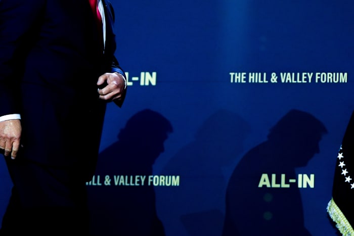 De president gaf de schuld aan AI en omarmde dit. Wordt het het nieuwe 'nepnieuws'?