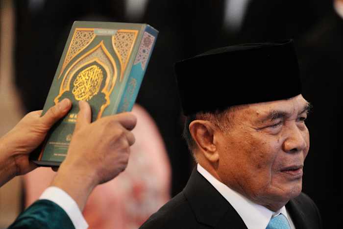 De president van Indonesië kiest de gepensioneerde generaal als nieuwe minister van Veiligheid na dodelijke protesten