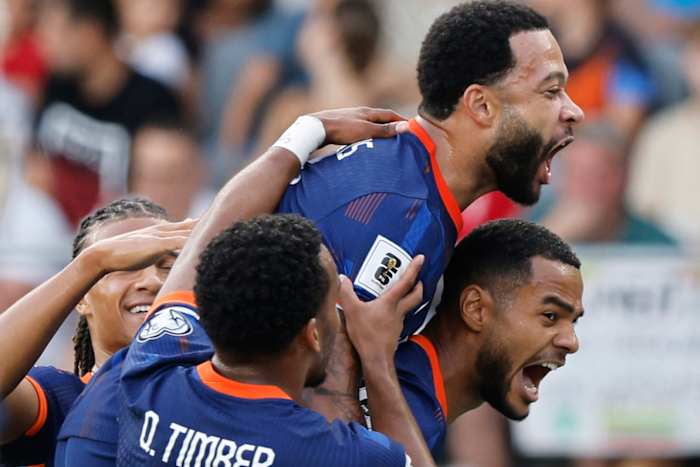 Depay is de topscorer van Nederlands aller tijden met 52 doelpunten, Duitsland krijgt de eerste overwinning in WCUP-kwalificatie