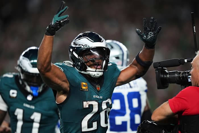 Eagles 'openingsoverwinning op Cowboys vertraagd door bliksem gedurende meer dan een uur