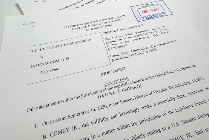 Een blik op de Trump-Comey-relatie en de aanklacht tegen de voormalige FBI-directeur